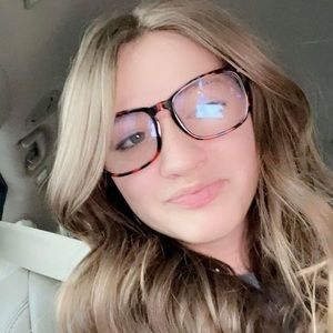 Meet your Posher, Ashlyn